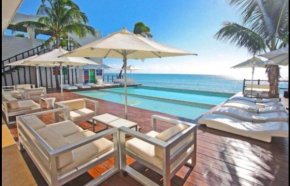 Beachside Resplandor Maya Corasol with balcony for 4 people